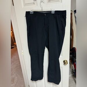Black Under Armour golf pants - size 40/32 leg length is more of a 30